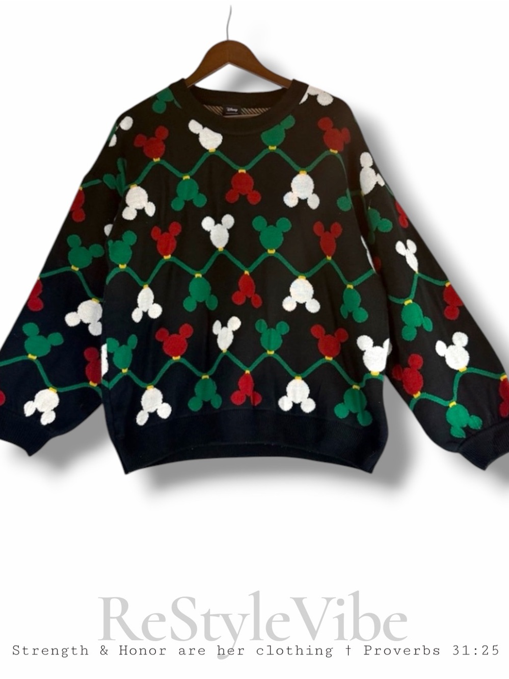 DISNEY HER UNIVERSE Women’s Size 1X 1 Sweater Crew Mickey Mouse Christmas Lights